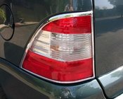 Mercedes ML W163 1997-2005 Chromowane Nakladki na Lampy Tylne (2 szt, plastik) zdjęcia 1