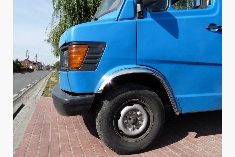 Mercedes T2 (507-814) 1967-1996 Listwy na nadkola ze stali nierdzewnej (4 szt.) Image