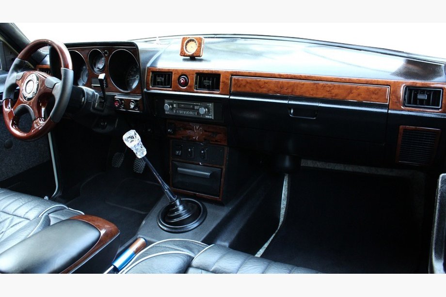 GAZ-24 1970-1992 Nakładki na deskę rozdzielczą (Hartman) Niebieski Image