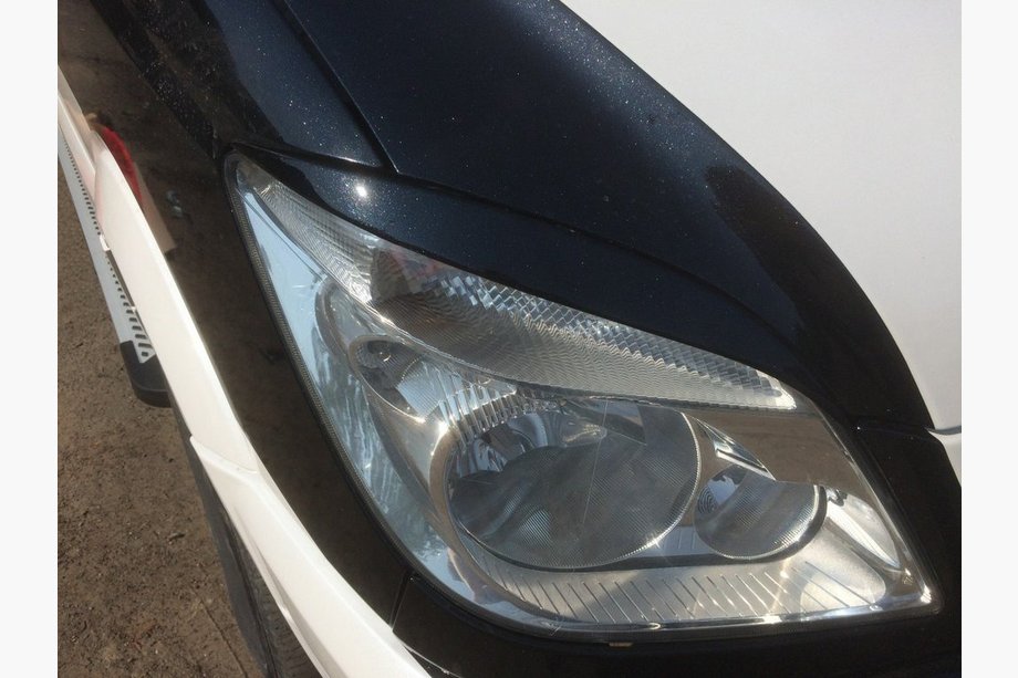 Mercedes Sprinter W906 2006–2018 Brewki na Reflektory Proste (czarne, ABS, 2006-2013) Zdjęcia 2