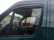 Mercedes Sprinter W906 2006–2018 Naklejane deflektory szyb (2 szt, Aomis) zdjęcia 3