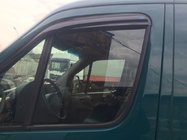 Mercedes Sprinter W906 2006–2018 Naklejane deflektory szyb (2 szt, Aomis) zdjęcia 4