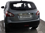 Nissan Qashqai 2010-2014 Listwa chromowana nad tablicą rejestracyjną (stal nierdzewna) Bez Przycisku, OmsaLine - Włoska Stal Nierdzewna zdjęcia 1