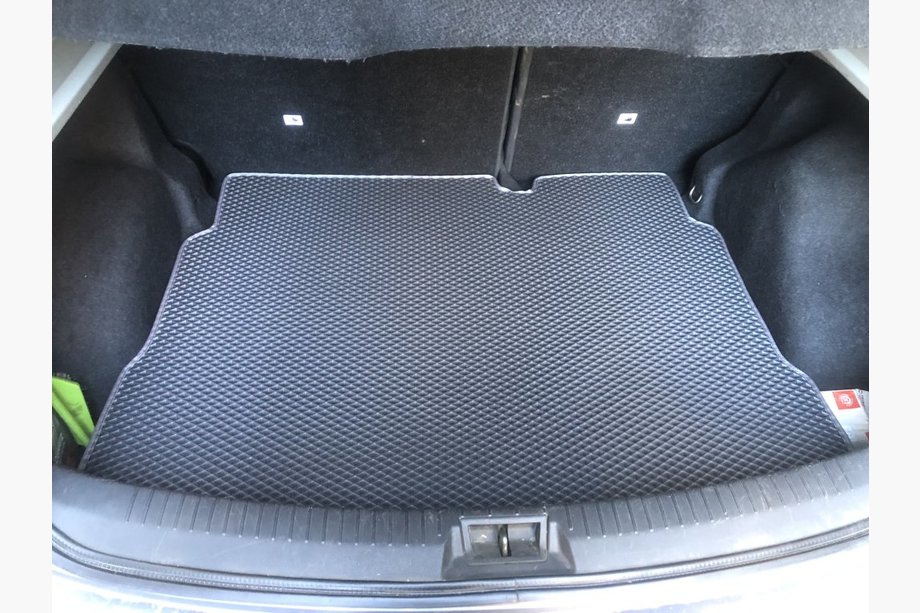 Nissan Qashqai 2010-2014 Dywanik bagażnika (EVA, Czarny) Image