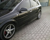 Opel Astra H 2004-2013 Progi Boczne HB (zagruntowane do malowania) zdjęcia 1