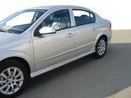 Opel Astra H 2004-2013 Progi Boczne Sedan (zagruntowane do lakierowania) zdjęcia 1