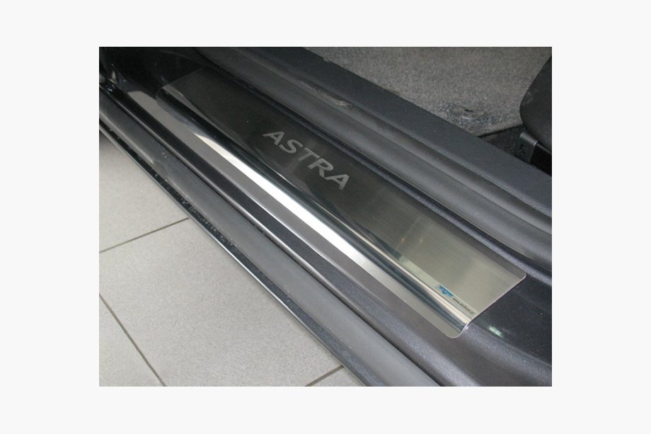 Opel Astra J 2009-2015 Nakładki na Progi Nataniko (4 szt., Stal Nierdzewna) Premium - Taśma 3M, 0.8 mm Image