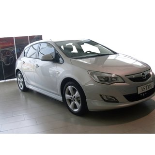 Progi Boczne HB/SW (z podkładem do lakierowania) Opel Astra J 2009-2015 zdjęcia 3