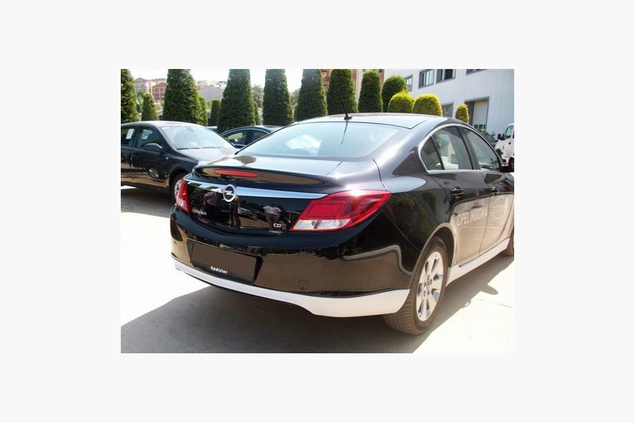 Opel Insignia 2008-2017 Tylny dolny spoiler (zagruntowany do malowania) Zdjęcia 1