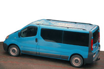 Renault Trafic 2001–2015 Relingi Dachowe Czarne Długie, plastikowe stopki zdjęcia 4