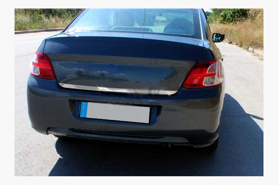 Peugeot 301 2012- Nakładka na krawędź bagażnika stal nierdzewna OmsaLine - Włoska Stal Nierdzewna Image