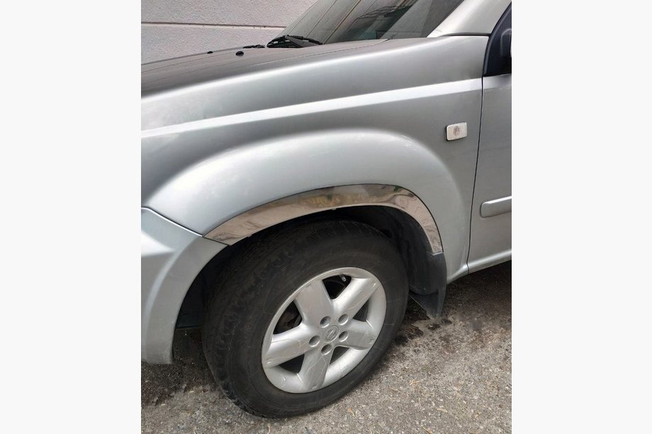 Nissan X-trail T30 2002-2007 Nakładki na nadkola (4 szt, stal nierdzewna) Image