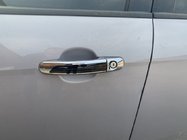 Ford C-Max 2004-2010 Nakładki na klamki z czarnym paskiem (4 szt, ABS) zdjęcia 2