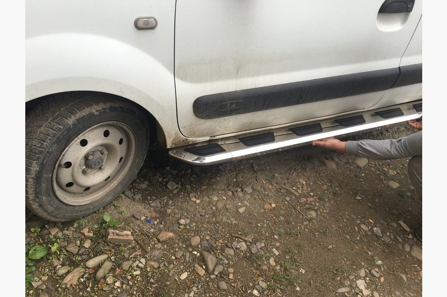 Renault Kangoo 1998-2008 Progi Boczné Vison (2 szt., Aluminium i Stal Nierdzewna) Image