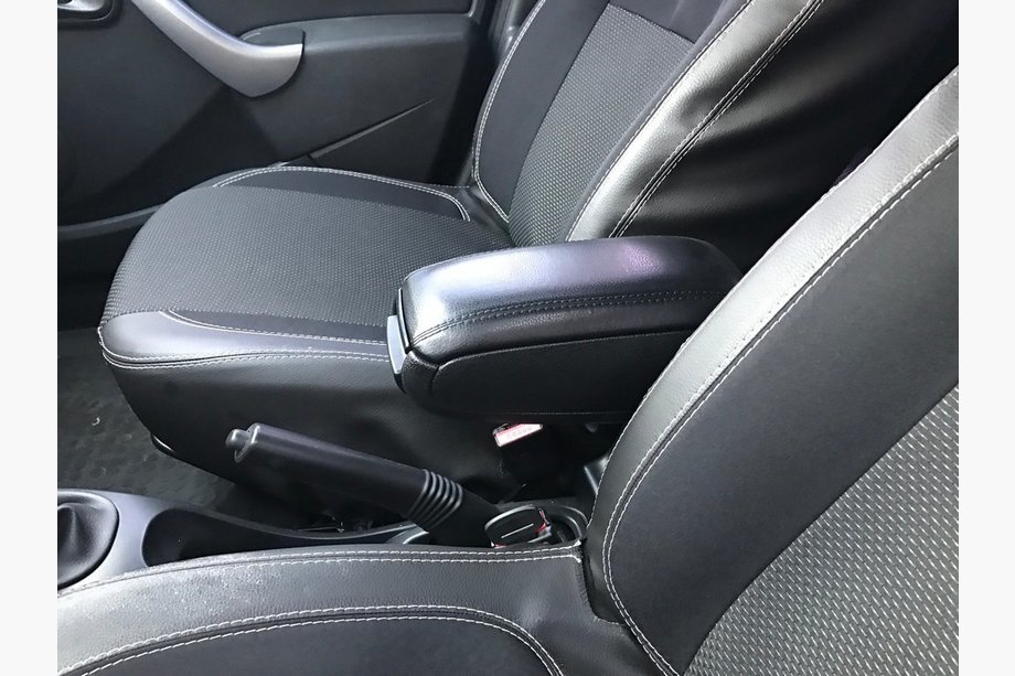 Dacia Duster 2008-2018 Podłokietnik (do uchwytu na kubek) Zdjęcia 2