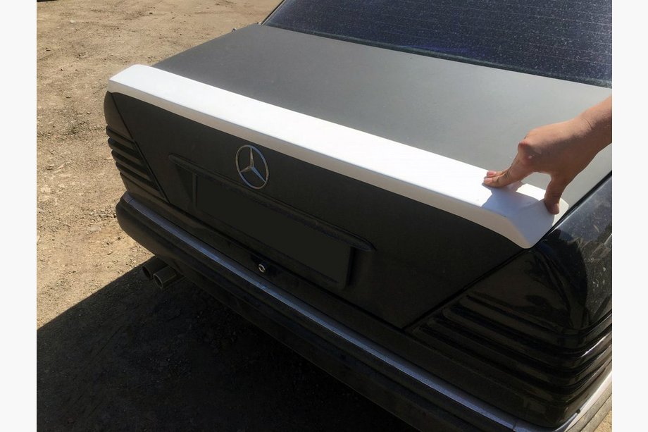 Mercedes E-сlass W124 1984–1997 Spojler (zagruntowany do malowania) Image