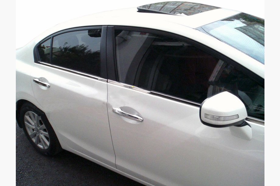 Honda Civic Sedan IX 2011-2016 Zewnętrzne listwy ozdobne szyb Carmos (4 szt, stal nierdzewna) Image