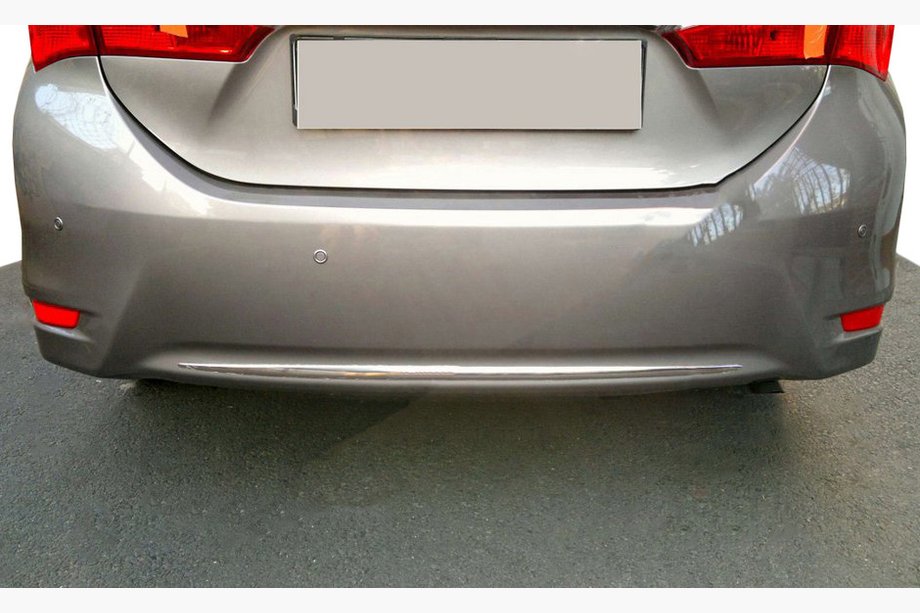 Toyota Corolla 2013-2019 Listwa tylnego zderzaka stal nierdzewna Image