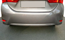 Toyota Corolla 2013-2019 Listwa tylnego zderzaka stal nierdzewna zdjęcia 1