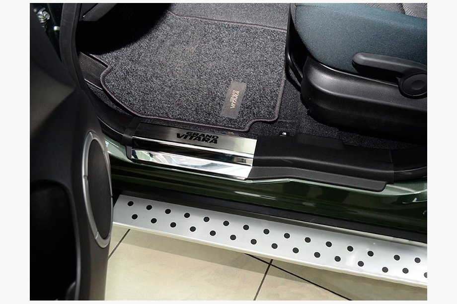 Suzuki Grand Vitara 2005-2017 Nakładki progowe Natanika Premium (4 szt, stal nierdzewna) Image