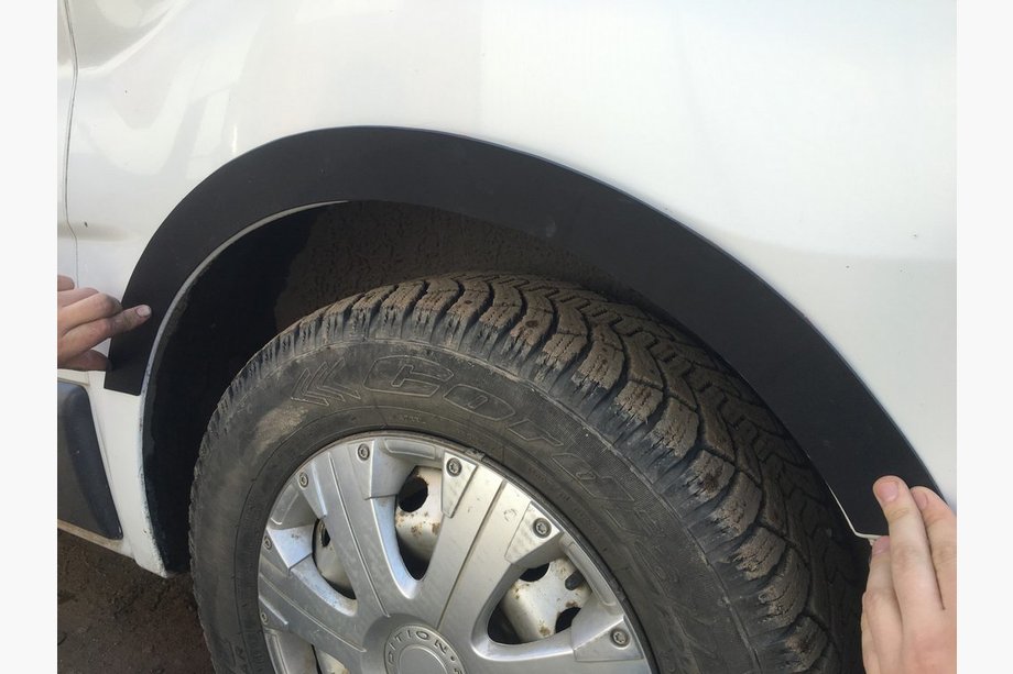 Opel Vivaro 2001–2015 Nakładki na Nadkola (8 szt., Plastik) Image