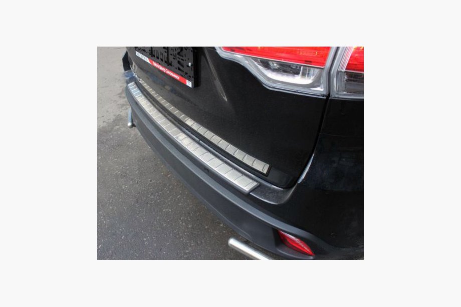 Toyota Highlander 2013-2019 Oryginalna Nakładka na Tylny Zderzak Image