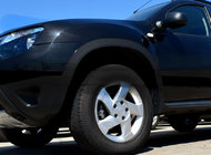 Renault Duster 2008–2017 Poszerzenia nadkoli (4 szt., Czarny metal) zdjęcia 1