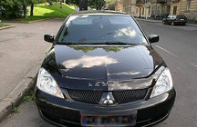 Mitsubishi Lancer 9 2004-2008 Deflektor maski (VIP) zdjęcia 1