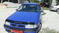 Opel Vectra A 1987-1995 Deflektor maski (VIP) zdjęcia 1