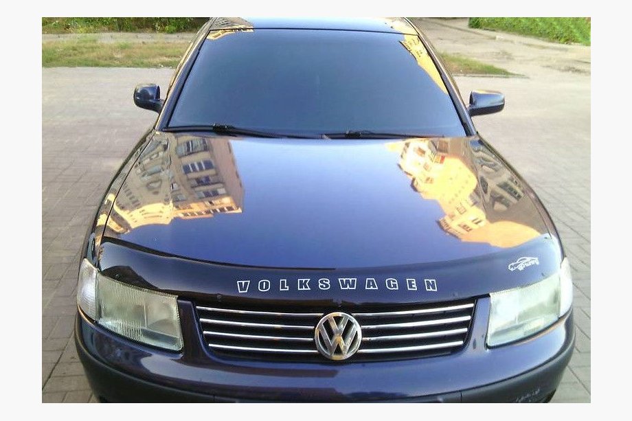 Volkswagen Passat B5 1997-2005 Deflektor maski 1997-2001 (VIP) Image