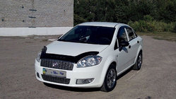 Fiat Linea 2006-2018 Deflektor maski (VIP) zdjęcia 1