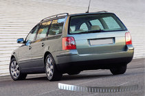 Volkswagen Passat B5 1997-2005 Nakładka na Tylny Zderzak ze Stali Nierdzewnej SW (Omsa) zdjęcia 1