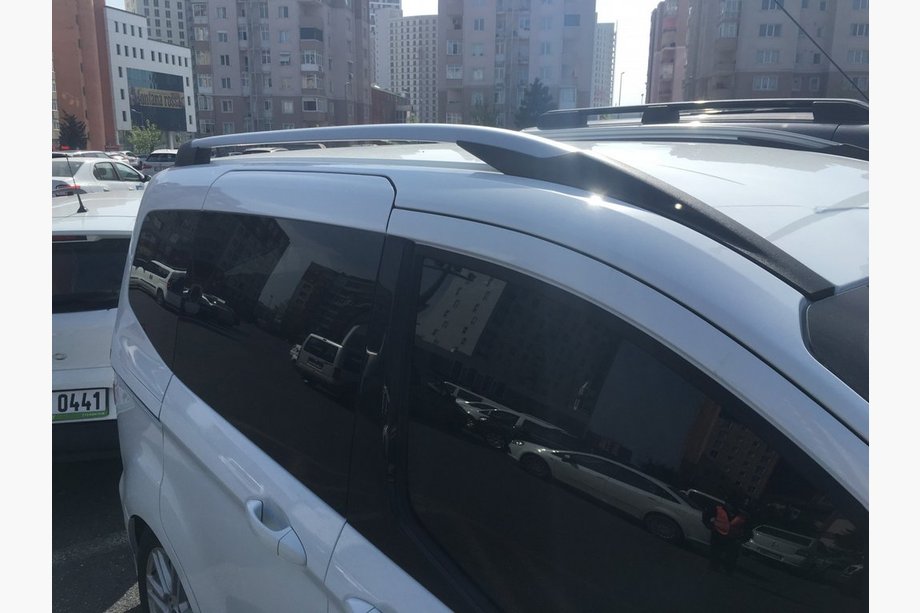 Ford Courier 2014-2023 Oryginalne Relingi Dachowe Zdjęcia 2