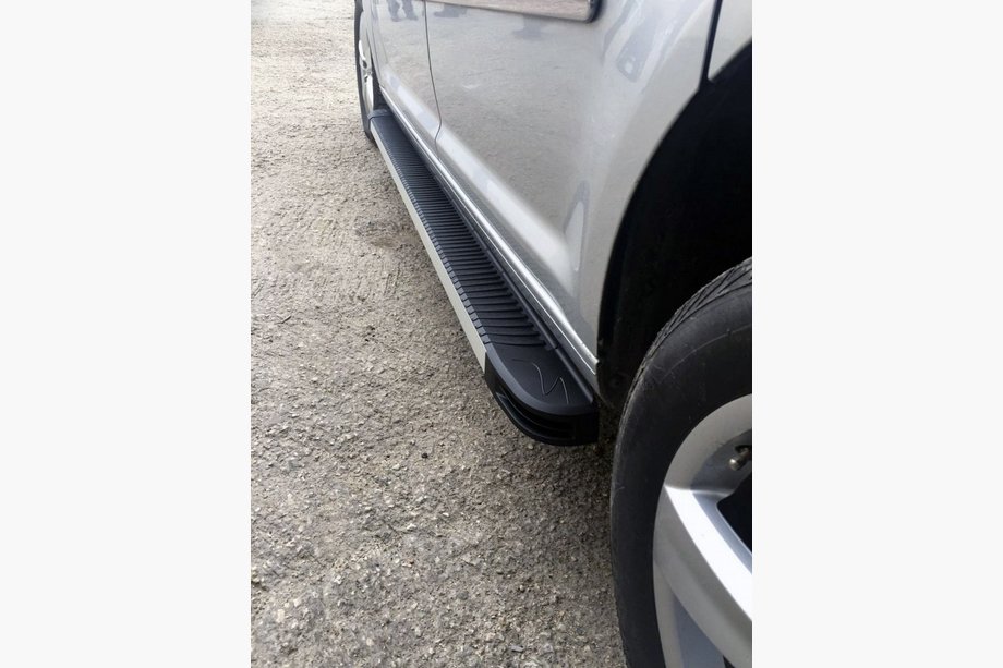 Volkswagen Amarok 2010-2022 Progi Boczné Maya V1 (2 szt., Aluminium) Image
