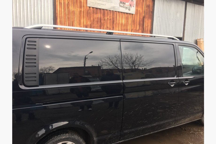 Volkswagen T5 Multivan 2003–2010 Relingi dachowe CROWN (szary mat) Zdjęcia 4
