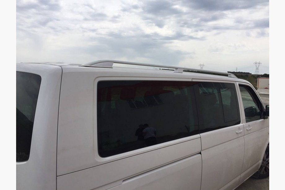 Volkswagen T5 Multivan 2003–2010 Relingi dachowe Skyport (białe) Image