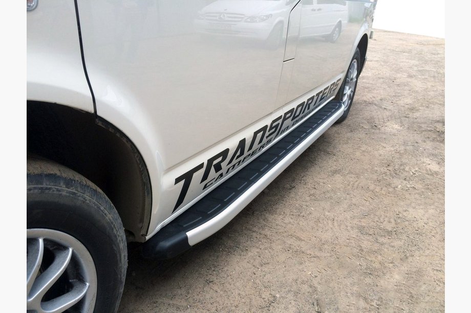 Volkswagen T6 2015-2024 Progi Boczné Fullmond (2 szt., Aluminium) Image