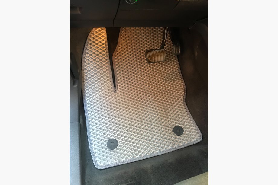 Ford Kuga/Escape 2013-2019 Dywaniki EVA (Szare) Image