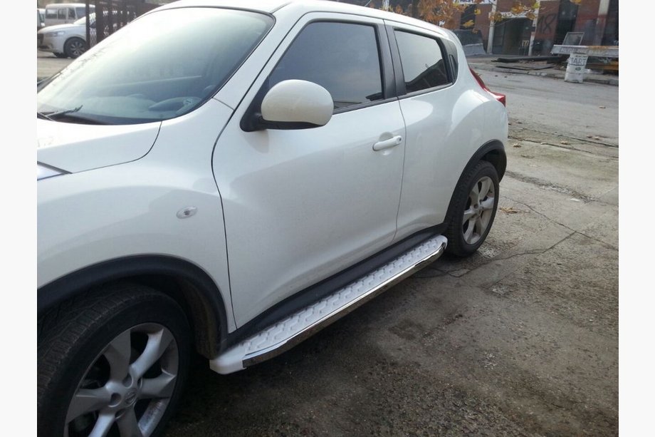 Nissan Juke 2010-2019 Progi boczne WhiteLine (2 szt., aluminium) Image