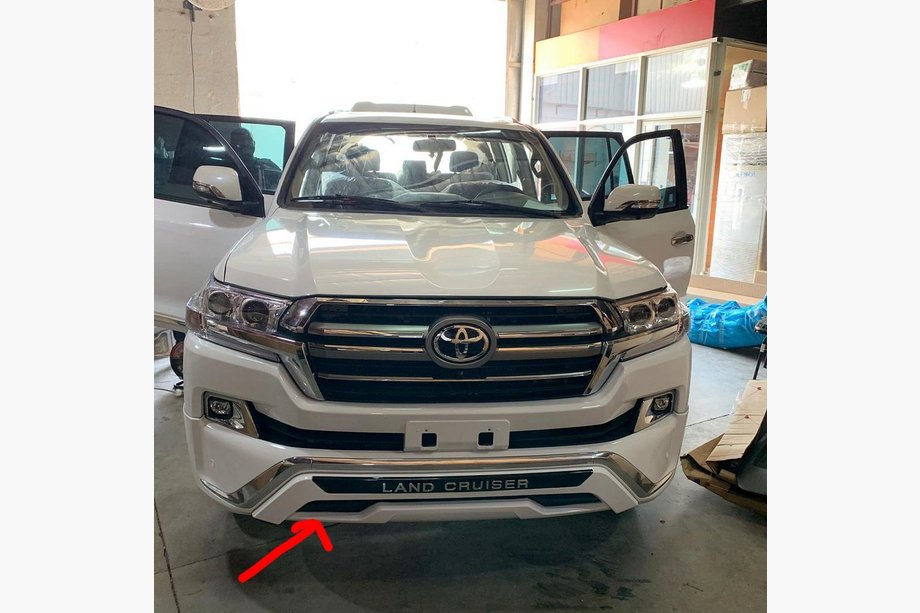 Toyota Land Cruiser 200 2007-2021 Nakładka przednia 2016↗ (styl ME, dolna dokładka) Biały Image