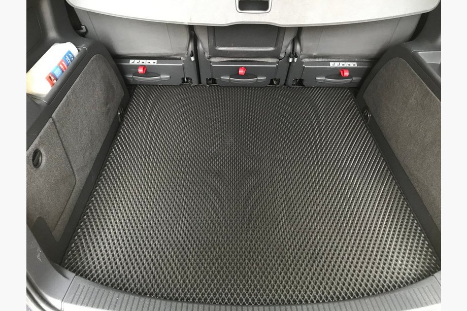 Volkswagen Touran 2003-2010 Dywanik bagażnika (EVA, 5 miejsc, czarny) Zdjęcia 1