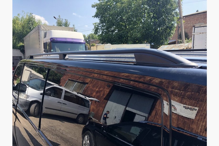 Volkswagen T5 Caravelle 2004-2010 Relingi dachowe Skyport (czarne) Krótki Rozstaw Osi Zdjęcia 3