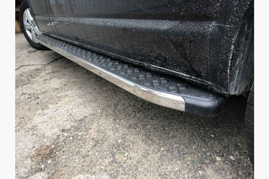 Volkswagen T5 Caravelle 2004-2010 Progi Boczne BlackLine (2 szt, Aluminium) Image