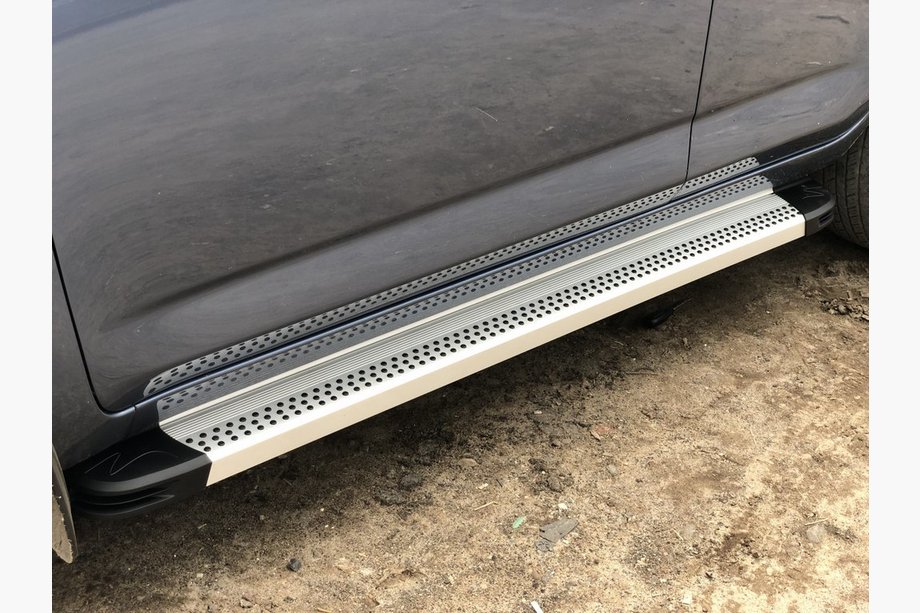 Toyota Land Cruiser 80 1990-1997 Progi Boczne Maya V2 (2 szt., Aluminium) Image