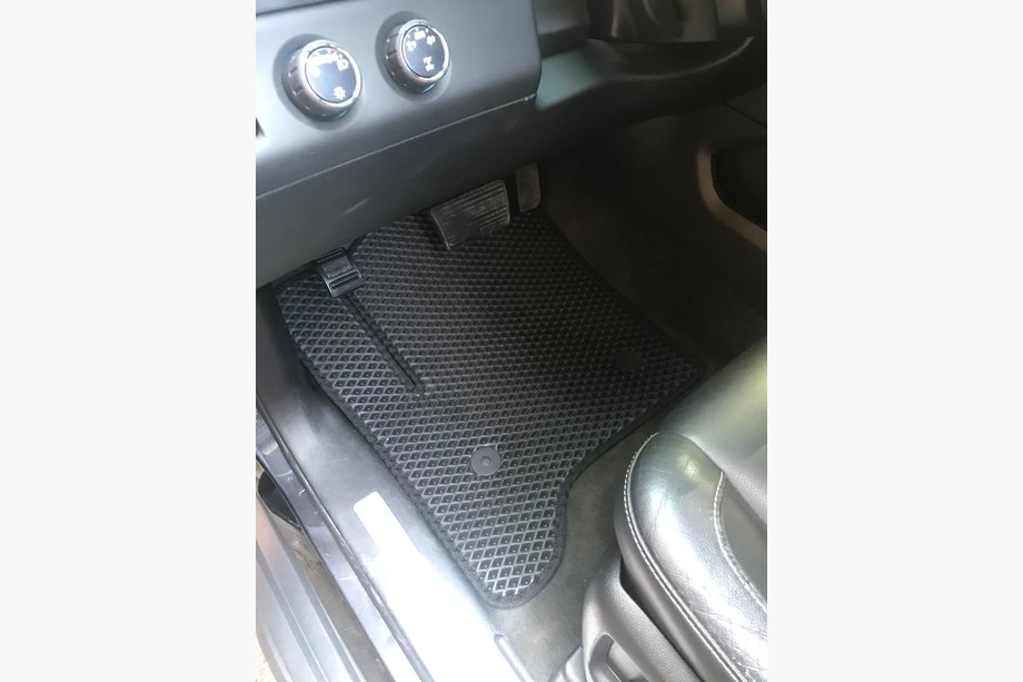 Chevrolet Suburban 2014-2019 Poliuretanowe dywaniki 3 rzędy (EVA, czarne) Image