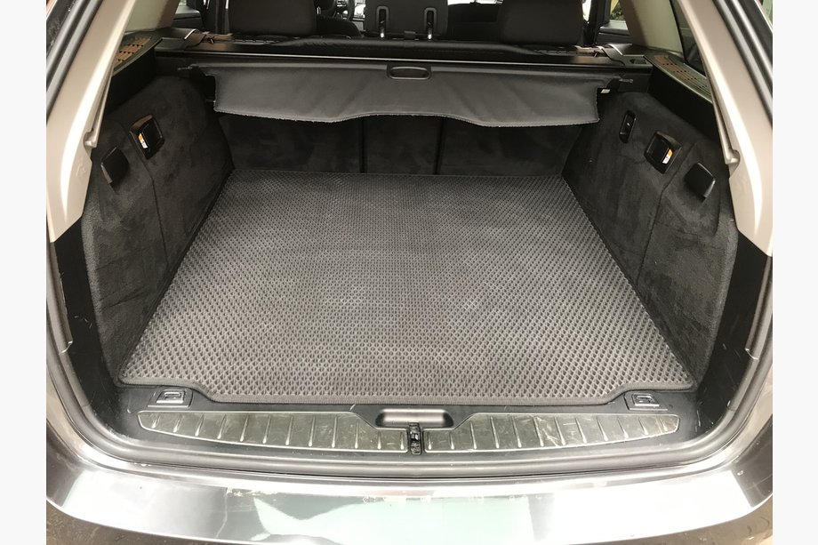 BMW 5 Series F10/F11 2010–2016 Mata bagażnika EVA V1 (do F11, czarna) Image
