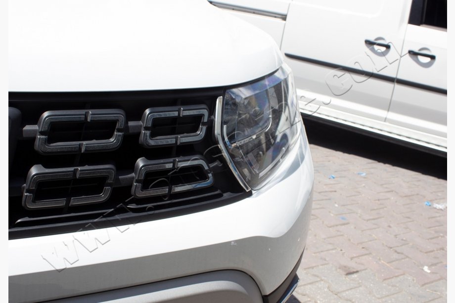 Renault Duster 2018-2024 Nakładki na grill (2 szt., stal nierdzewna) Image