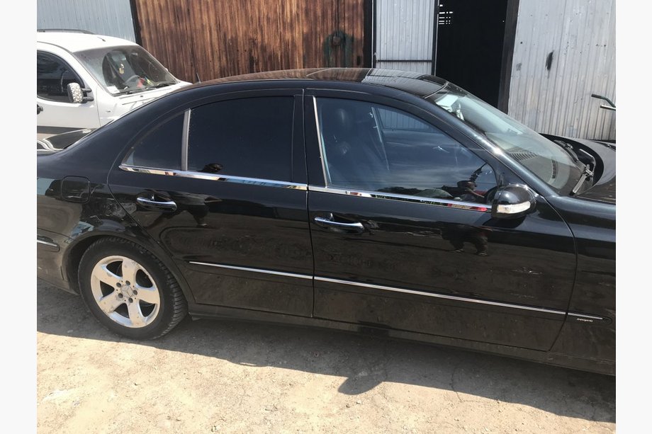 Mercedes E-class W211 2002-2009 Listwy Ozdobne Szyb Nierdzewne SD, Carmos - Stal turecka (4 szt.) Zdjęcia 5