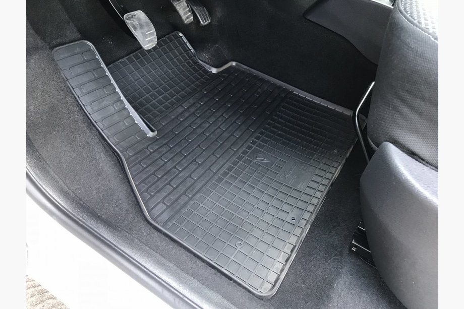 Renault Kangoo 2008–2020 Dywaniki gumowe (Stingray) Image