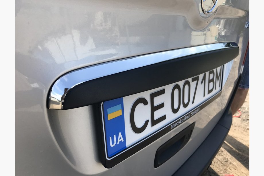Mercedes Citan 2013-2021 Listwa chromowana nad tablicą rejestracyjną (stal nierdzewna) Image